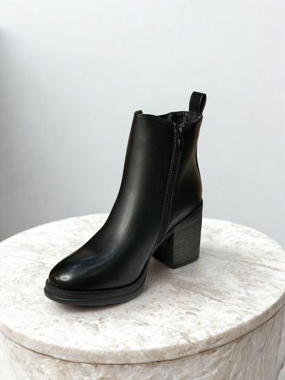 BOTIN FÁTIMA TACÓN NEGRO