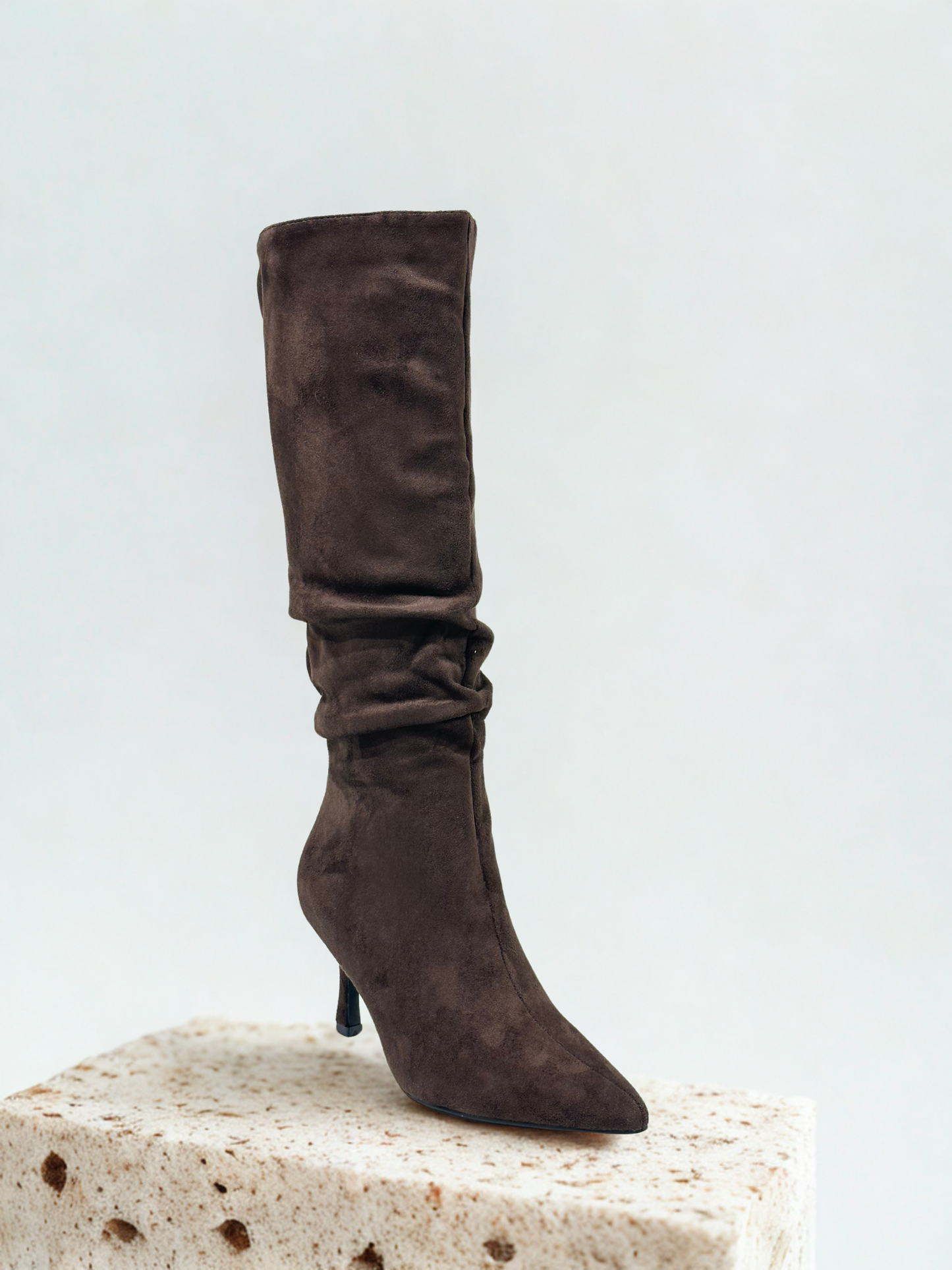 BOTA ALTA SLOUCHY MARRÓN