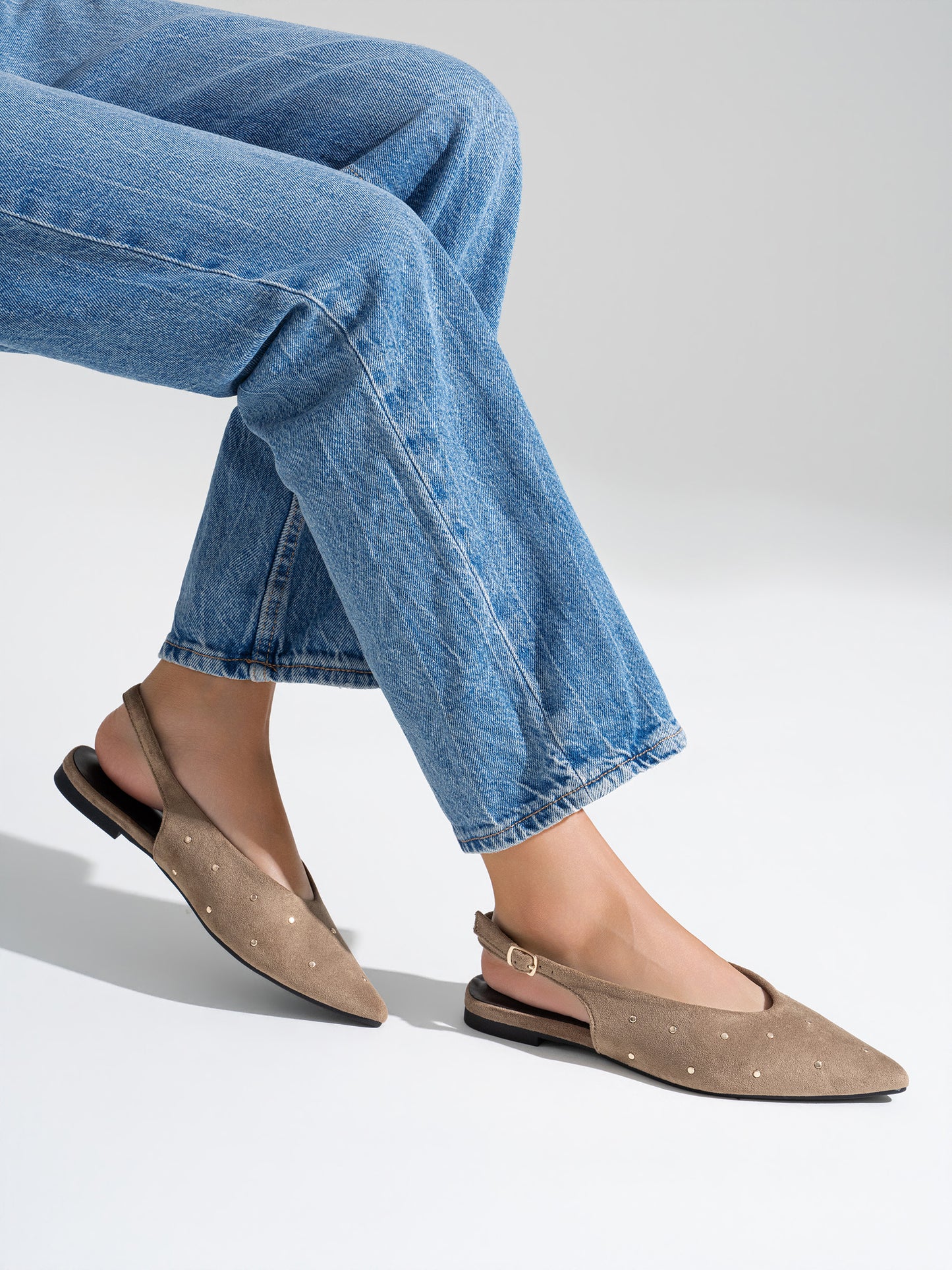 BAILARINA PUNTA DESTALONADA TACHUELAS KHAKI