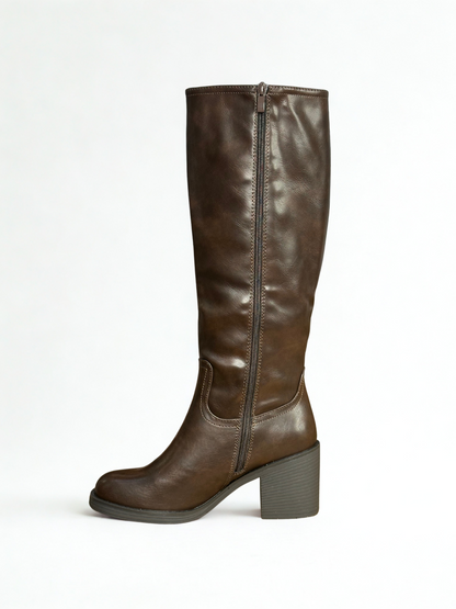 BOTA LUNA ALTA TACÓN CHOCOLATE
