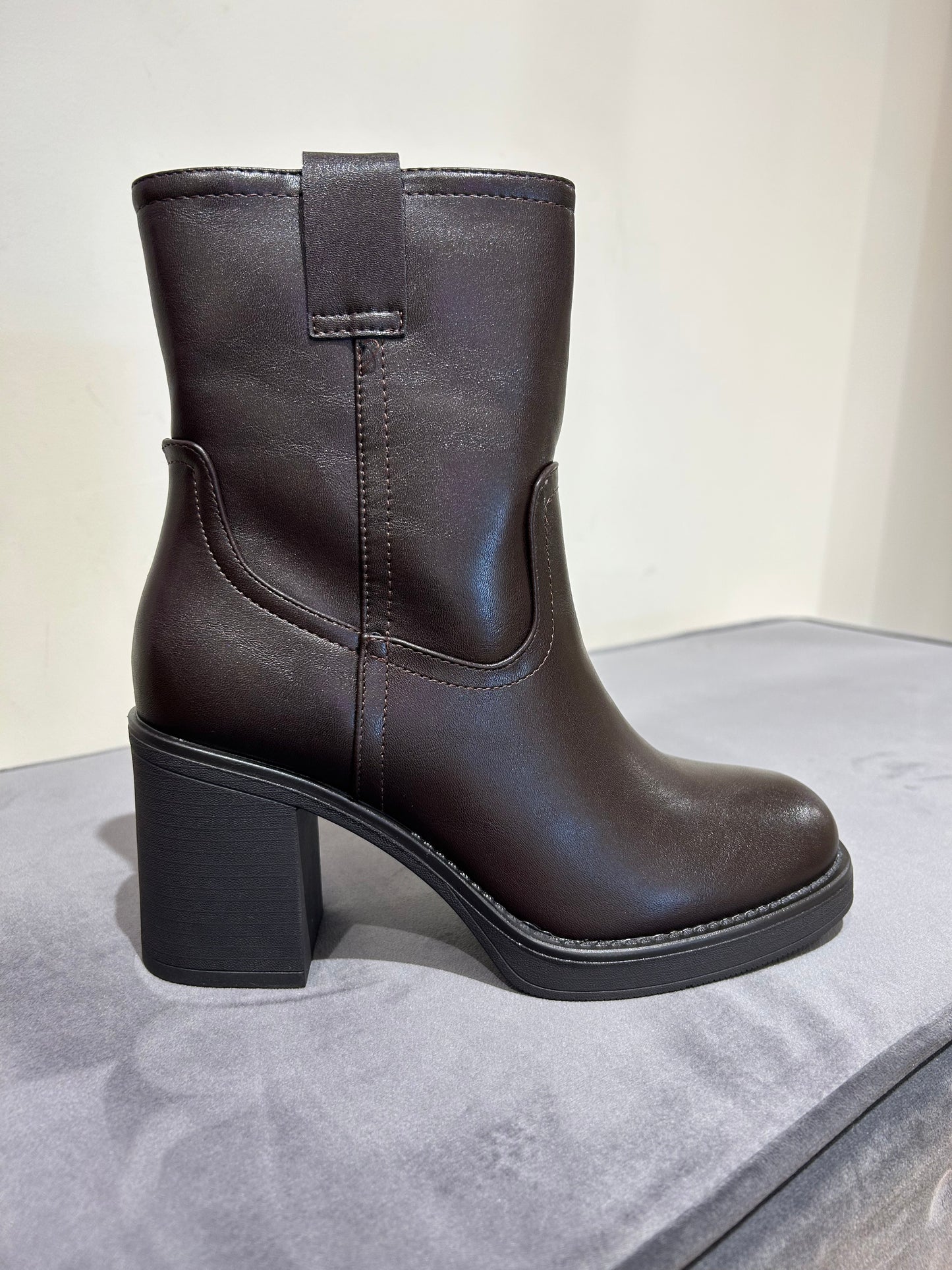 BOTÍN ANTONIA MARRÓN