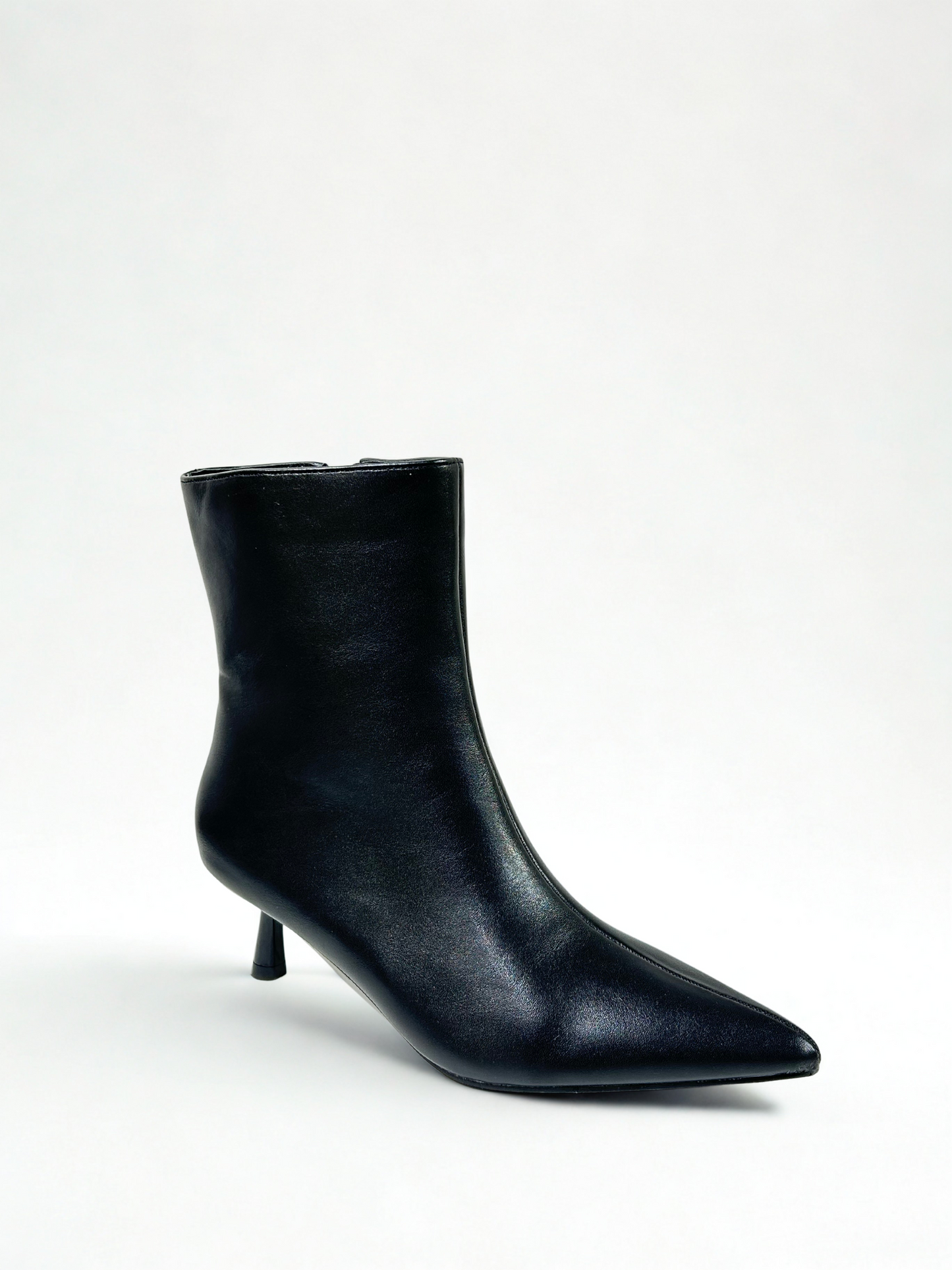 BOTÍN EMMA TACÓN KITTEN NEGRO