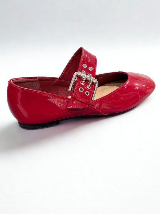 ZAPATO PLANO SILVANA HEBILLA GRANATE