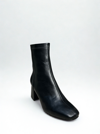 BOTÍN LADY TACÓN NEGRO