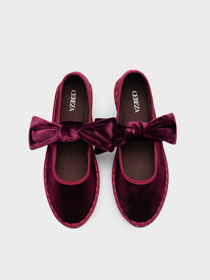 MERCEDITAS CLOE LAZO WINE