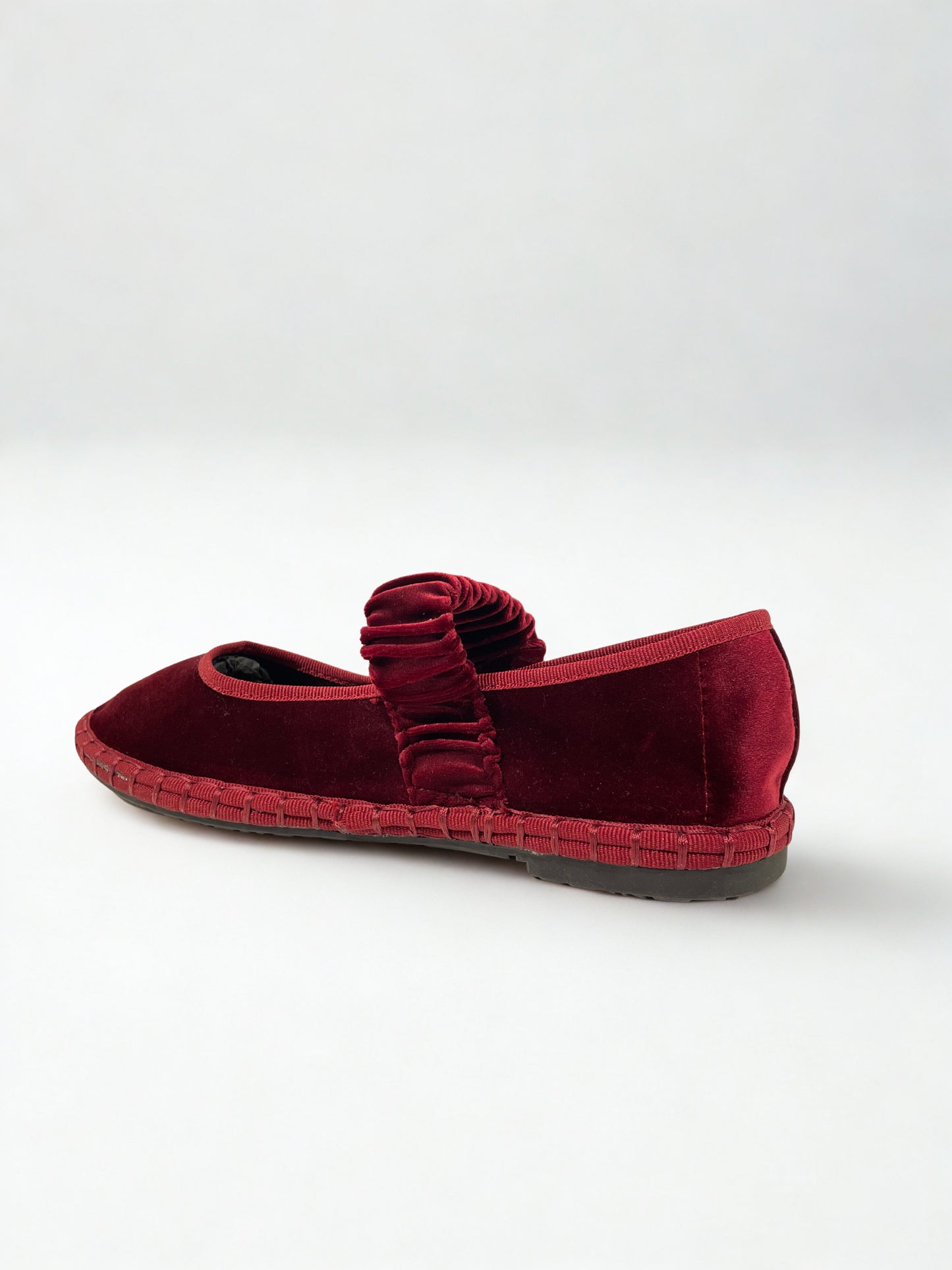 MERCEDITAS BEATRIZ GOMA BURGUNDY