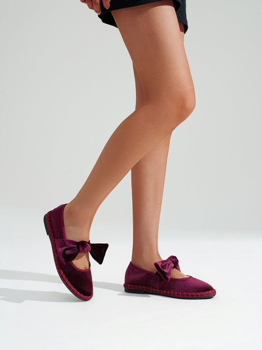 MERCEDITAS CLOE LAZO WINE