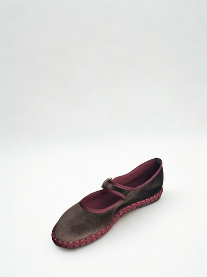 MERCEDITA SOFÍA BROWN/WINE