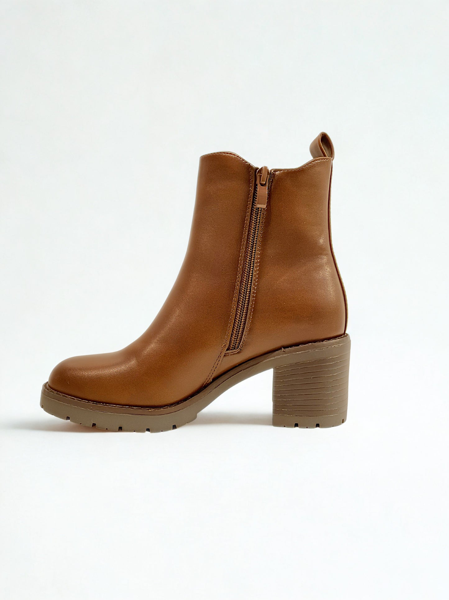 BOTÍN CHELSEA TACÓN BROWN