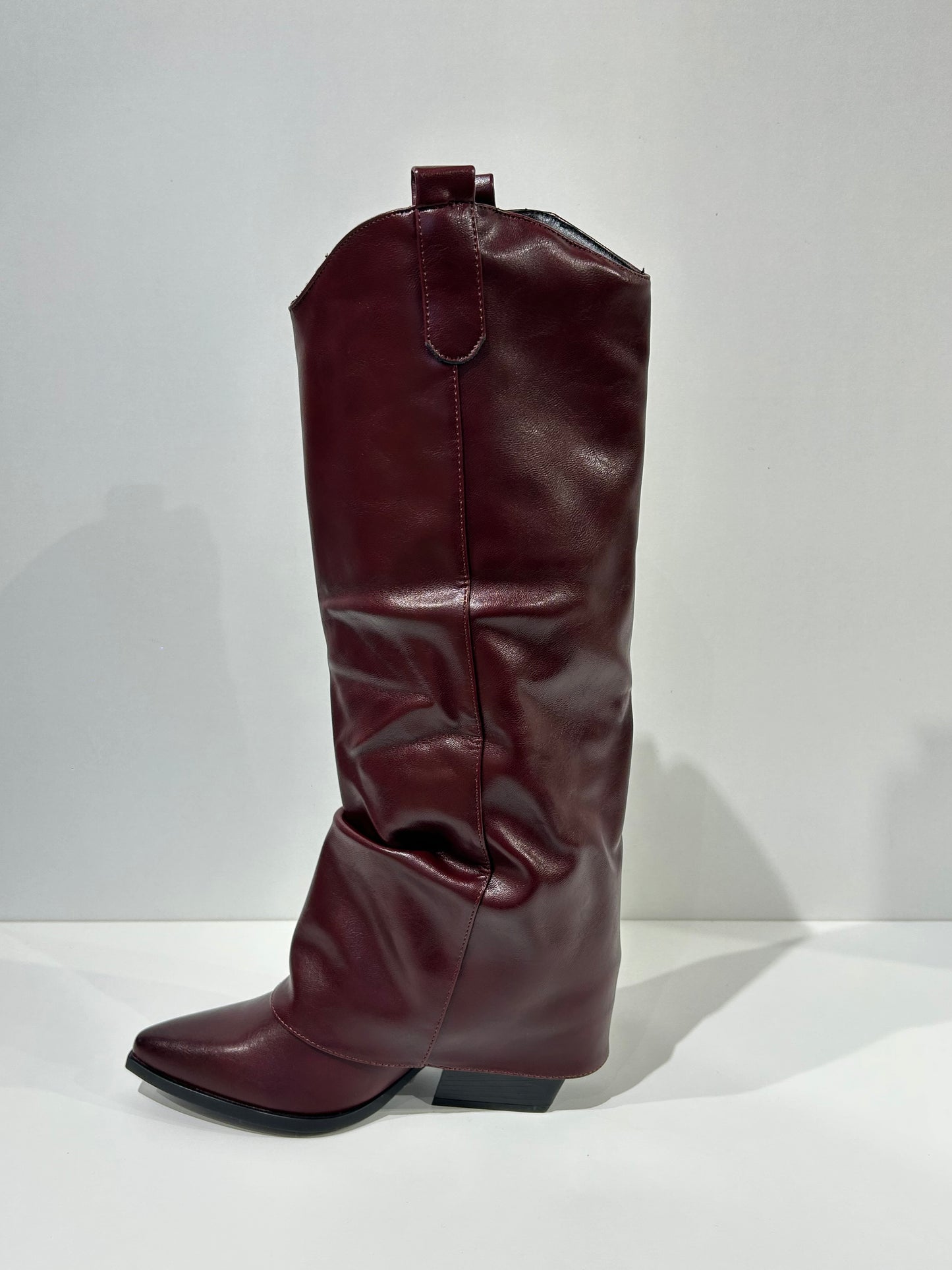 BOTA MERCEDES POLAINA COWBOY WINE RED