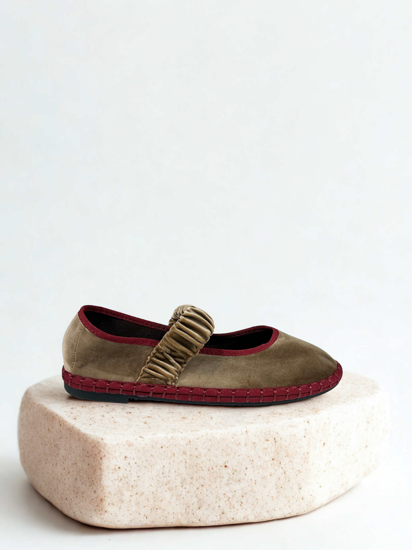 MERCEDITAS BEATRIZ GOMA KHAKI