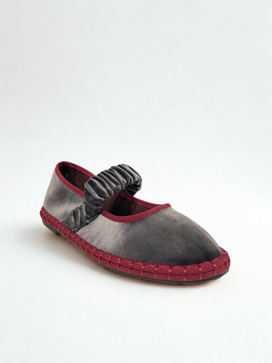 MERCEDITAS BEATRIZ GOMA GREY/WINE