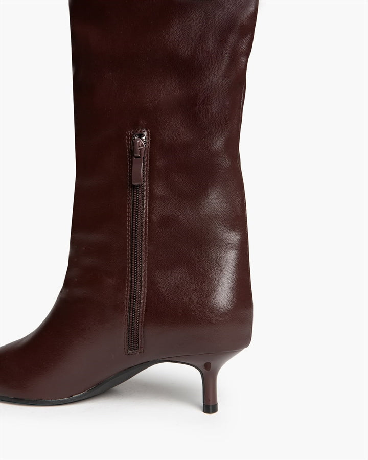 BOTA ALTA CAÑA ANCHA KITTEN C BURDEOS