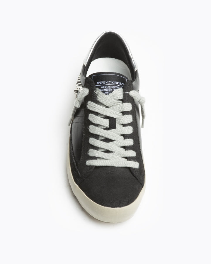 ZAPATILLA RETRO TACHUELAS NEGRO