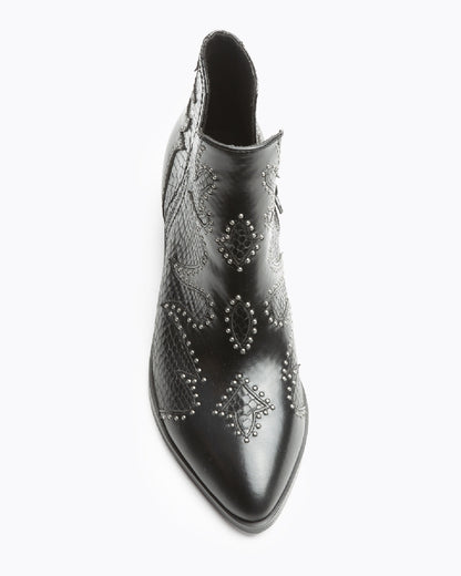 BOTÍN TRIANA TACHUELAS NEGRO