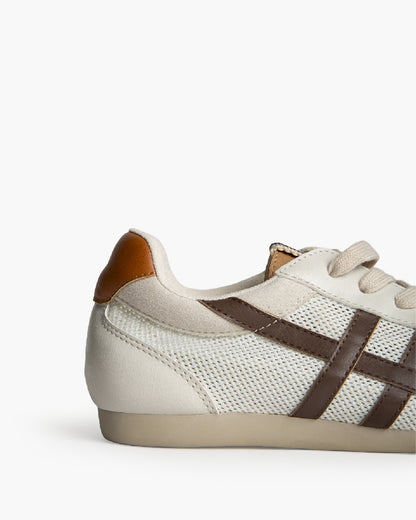 ZAPATILLAS RETRO CALADA BEIGE / CAFÉ