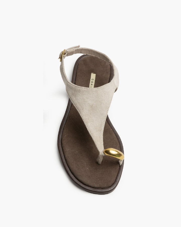SANDALIA PLANA CERRADA ANILLO TAUPE