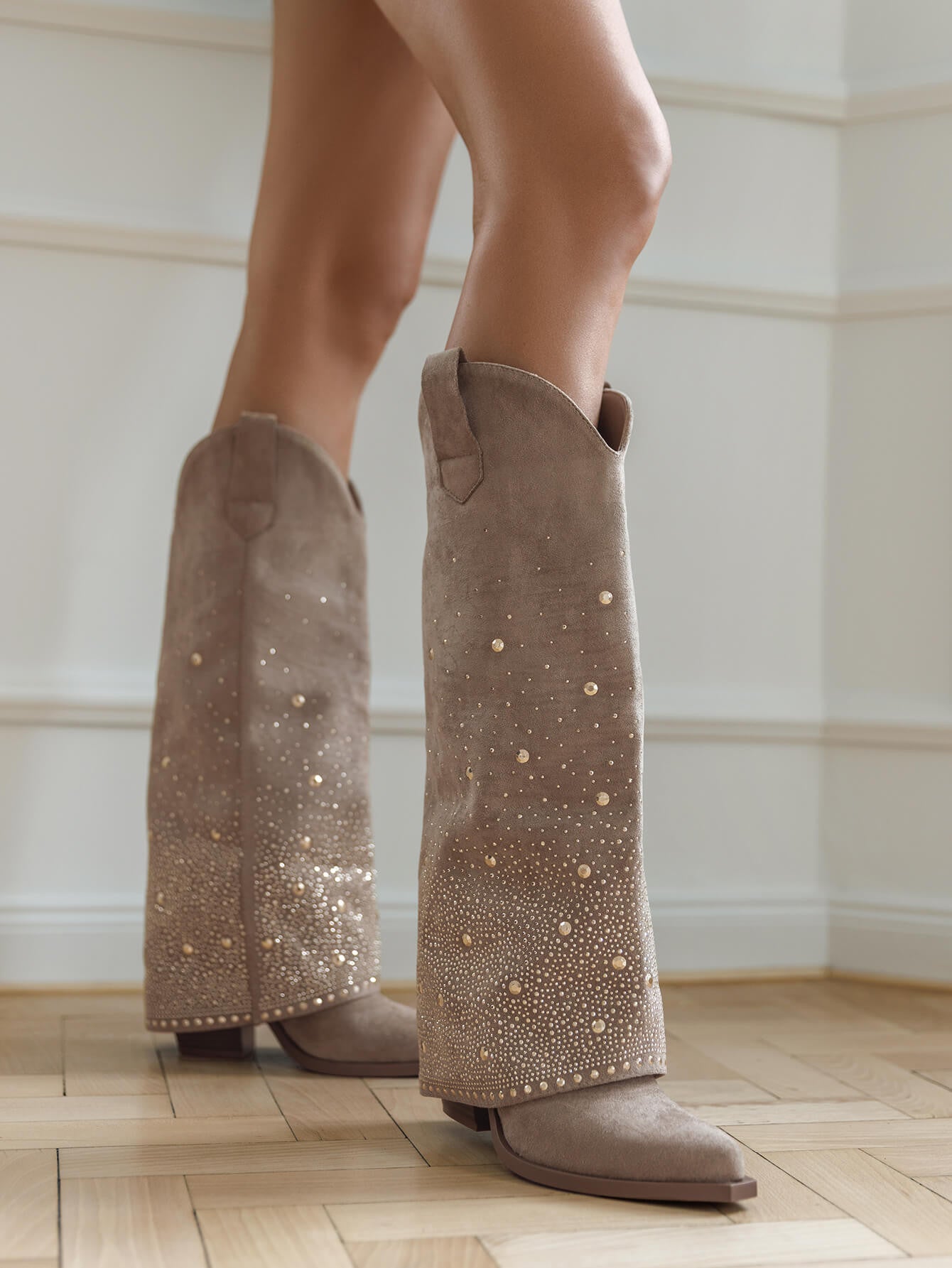 BOTA NOA ALTA POLAINA BRILLOS KAKI