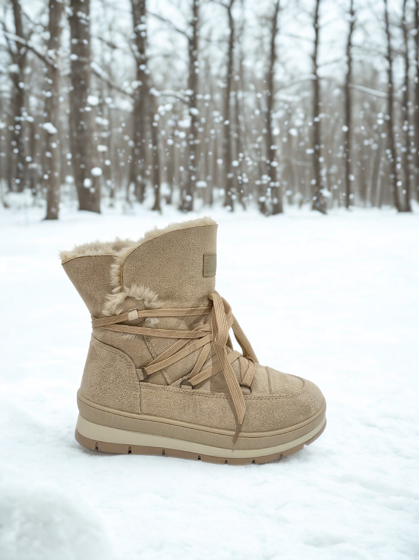 BOTA NIEVE CORDONES KHAKI