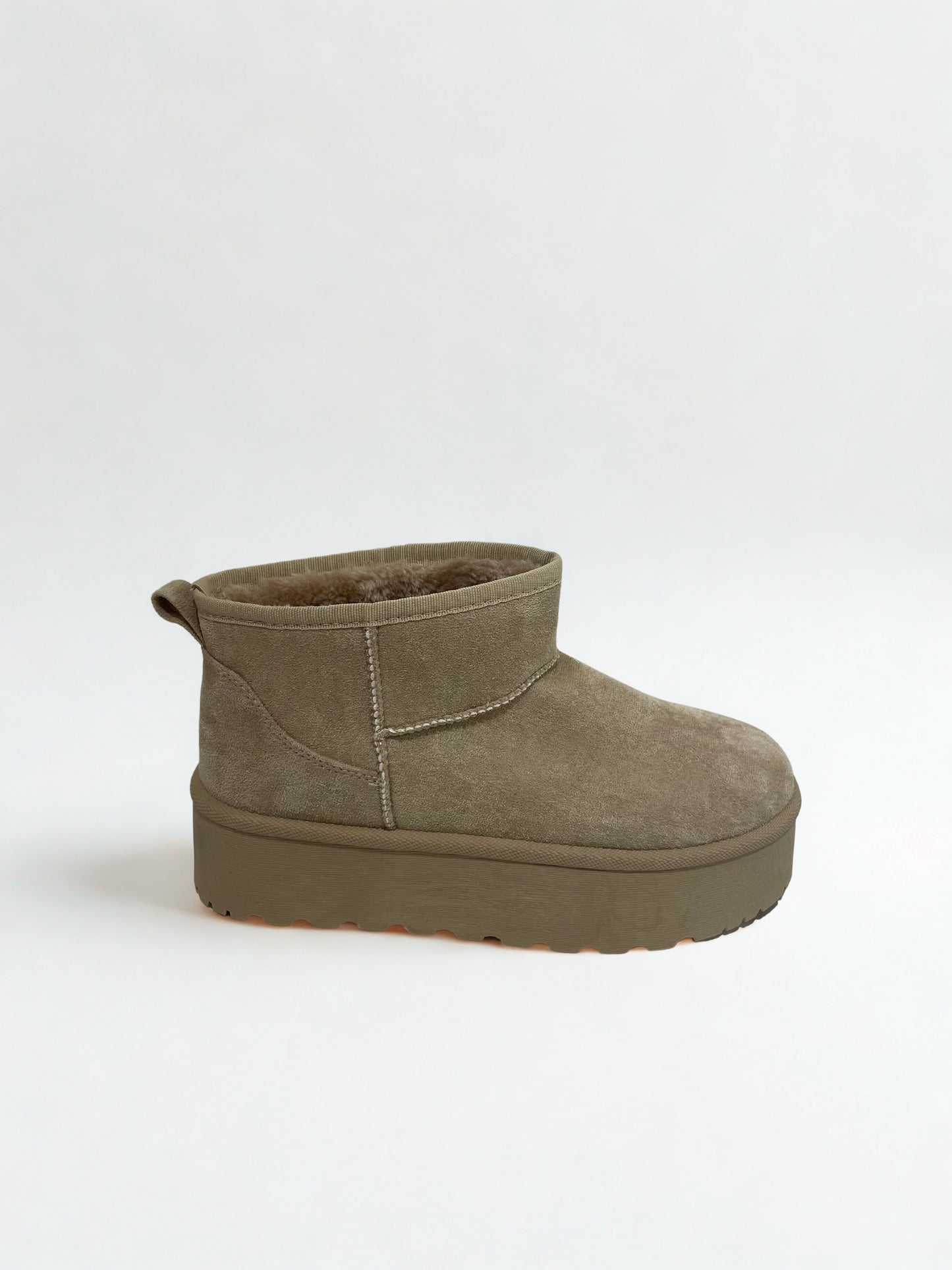 BOTÍN TERESA PELITO BEIGE