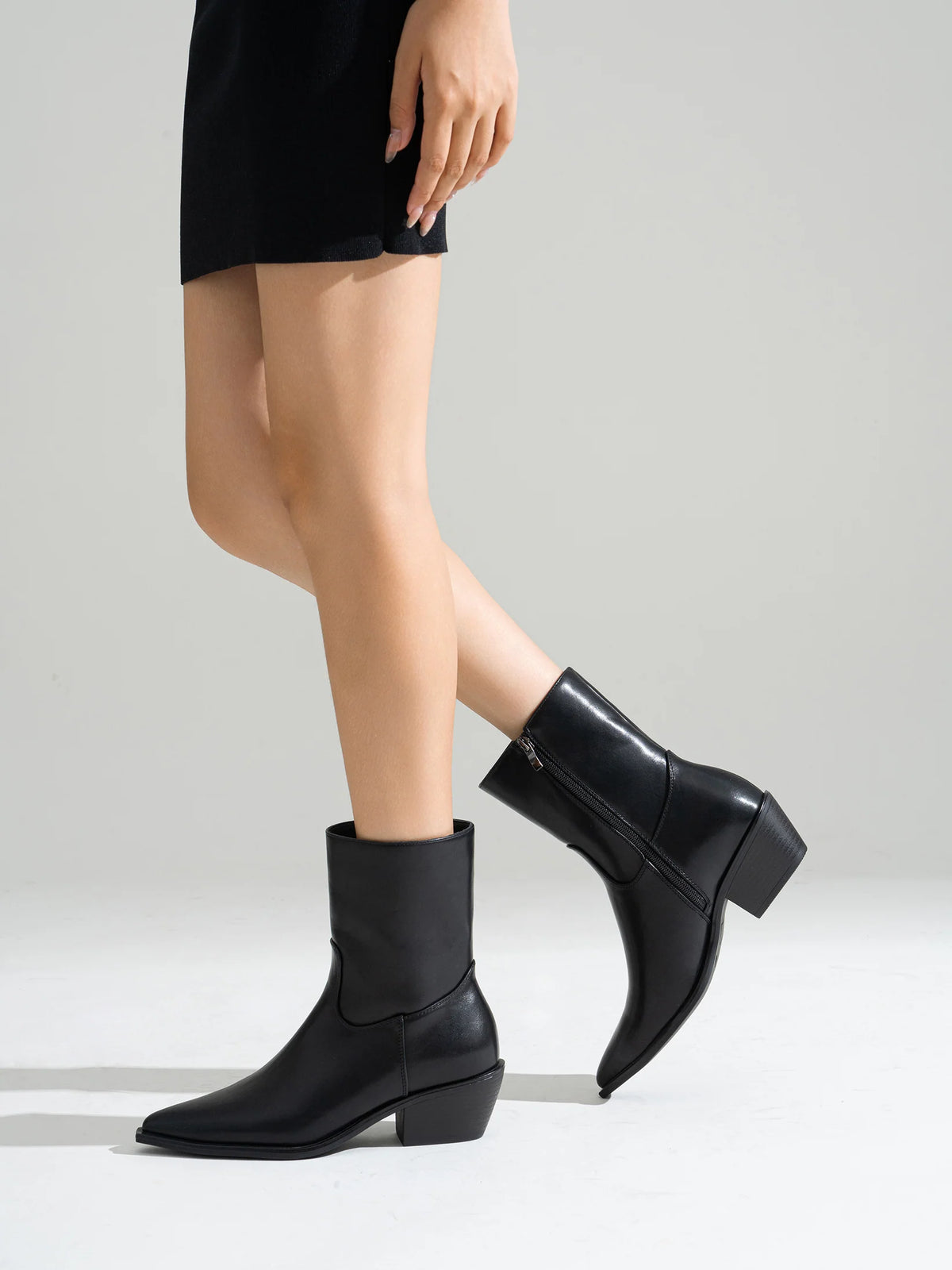 BOTIN COWBOY PUNTA BLACK PU