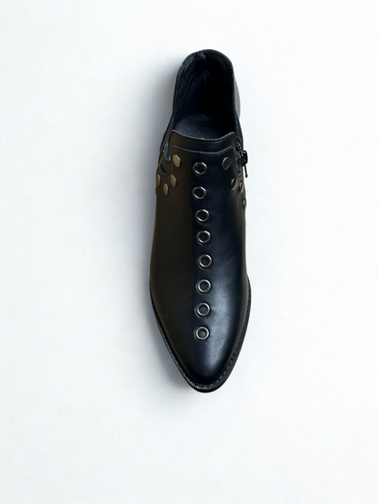 BOTIN CARNABY TACHUELAS PU BLACK