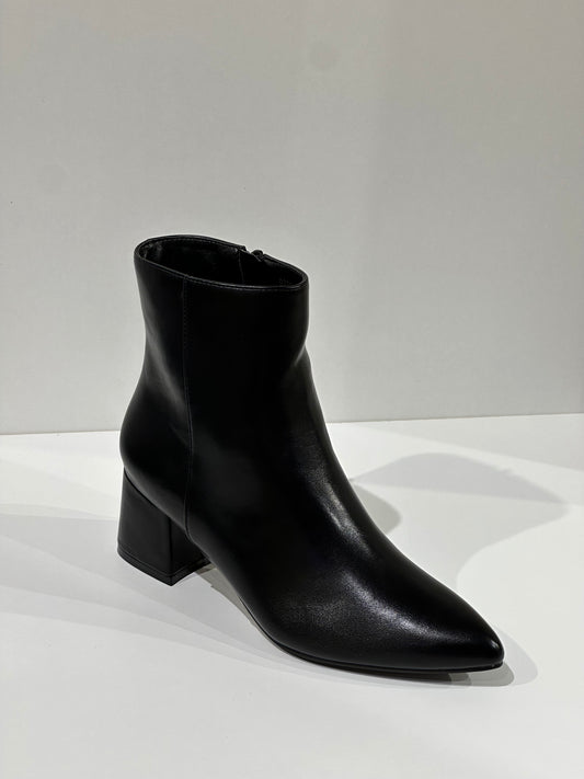 BOTÍN TACÓN NEGRO
