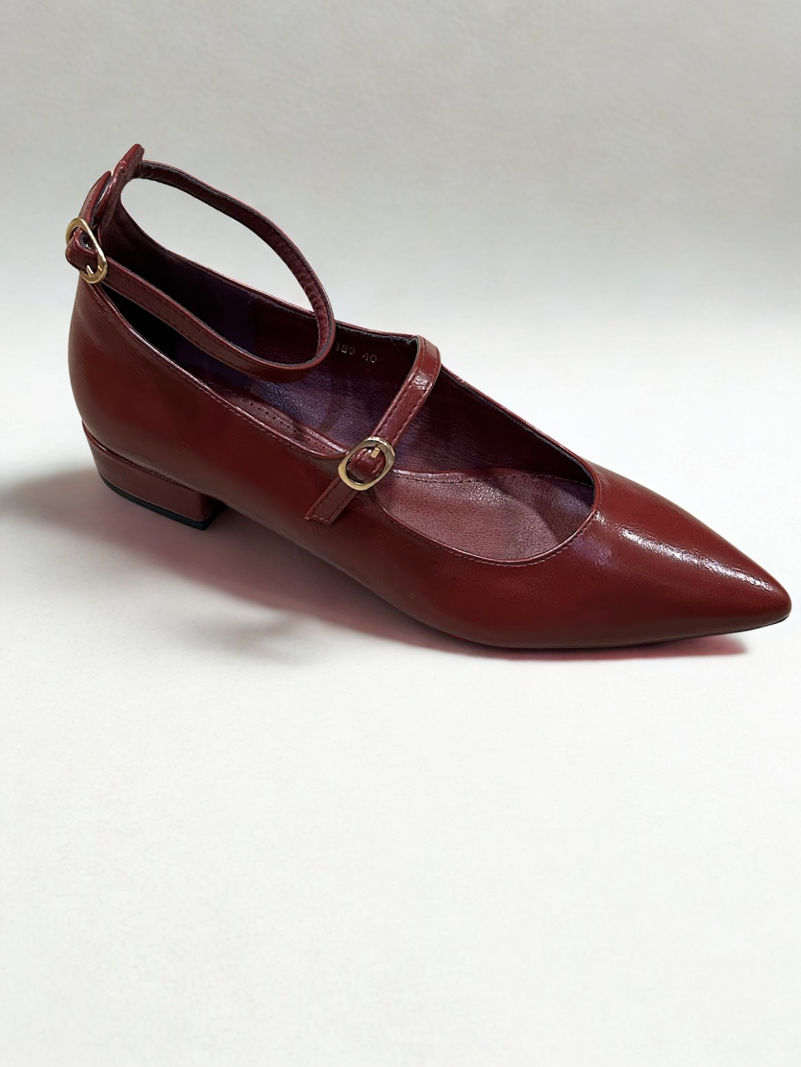 ZAPATO MARY JANE PUNTA GRANATE