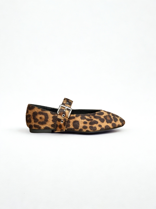 ZAPATO PLANO AMAYA HEBILLA LEOPARDO