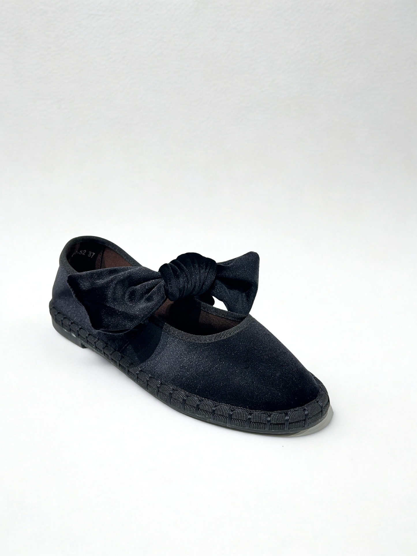 MERCEDITAS CLOE LAZO BLACK