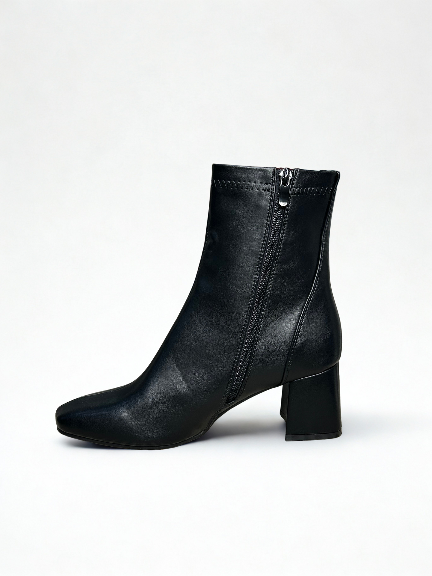 BOTÍN LADY TACÓN NEGRO